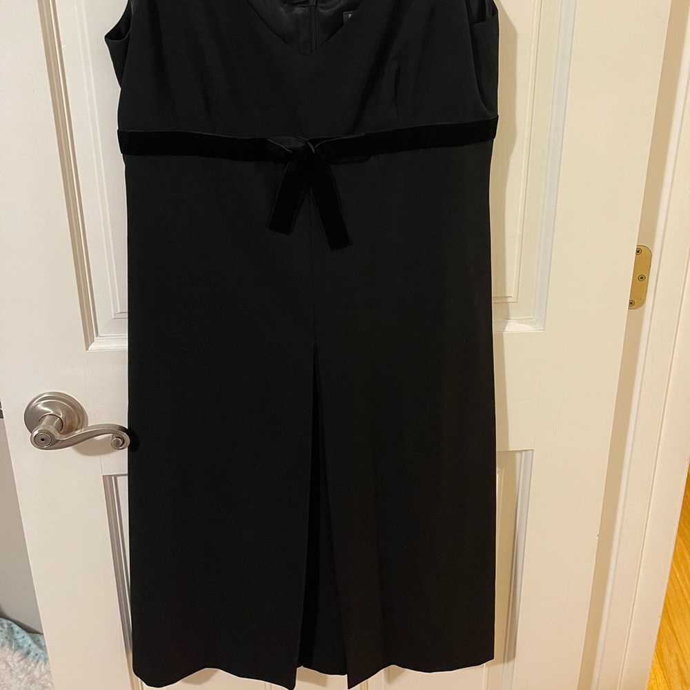 Banana Republic womens size 10 black knee length dress